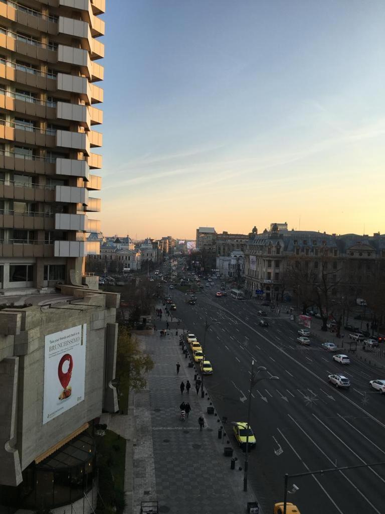 Central Studio Across From Intercontinental Bucarest Exterior foto