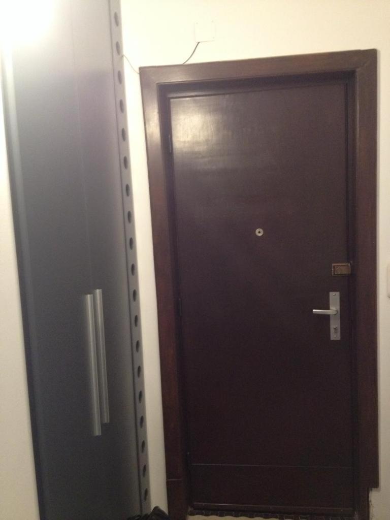 Central Studio Across From Intercontinental Bucarest Exterior foto